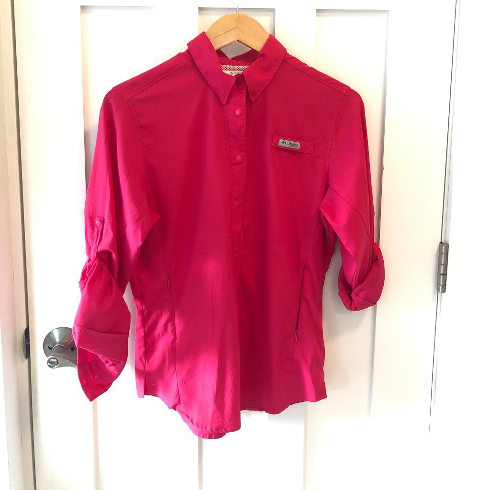 Womens Columbia outdoor shirt with roll up sleeves